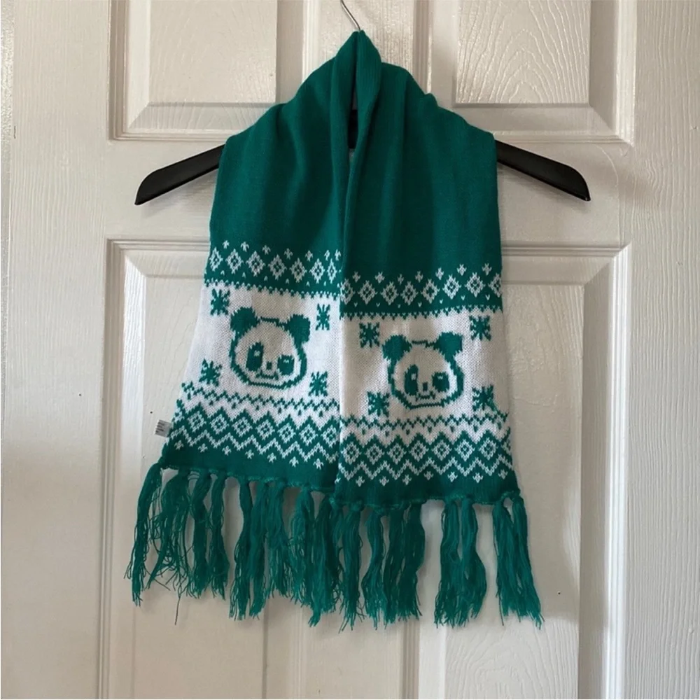 VTG 80’S Green Panda Bear Knit Knitted Scarf Fringe